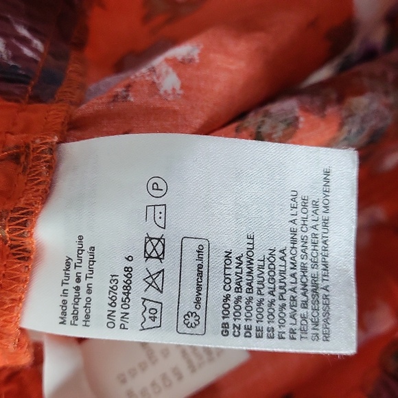 H&M Floral Ruffle Shorts, Women's Size 12 - Picture 6 of 6